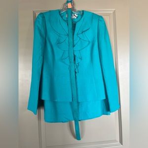 Tahari Skirt Suit size 6